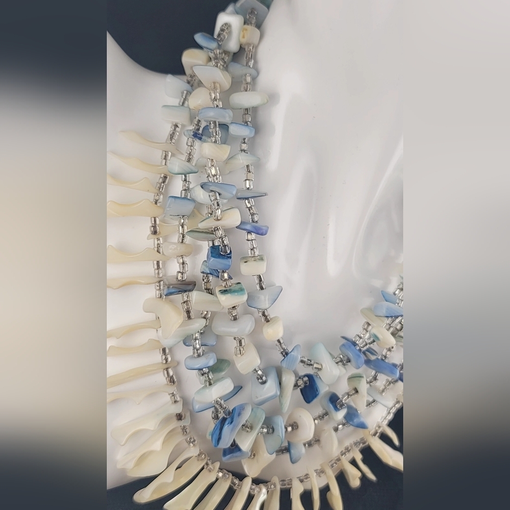 Vintage Japan Sea Shell Glass Bead Multi-Strand Bib Necklace Blue White - Picture 3 of 12